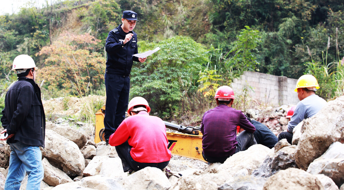 建设银行卡被冻结可以到app解冻吗,银行卡被公安冻结24小时会解冻吗