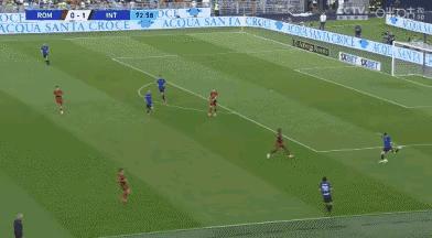 红色的战狼！穆里尼奥输球却自豪:断腿打封闭，他们是真男人！