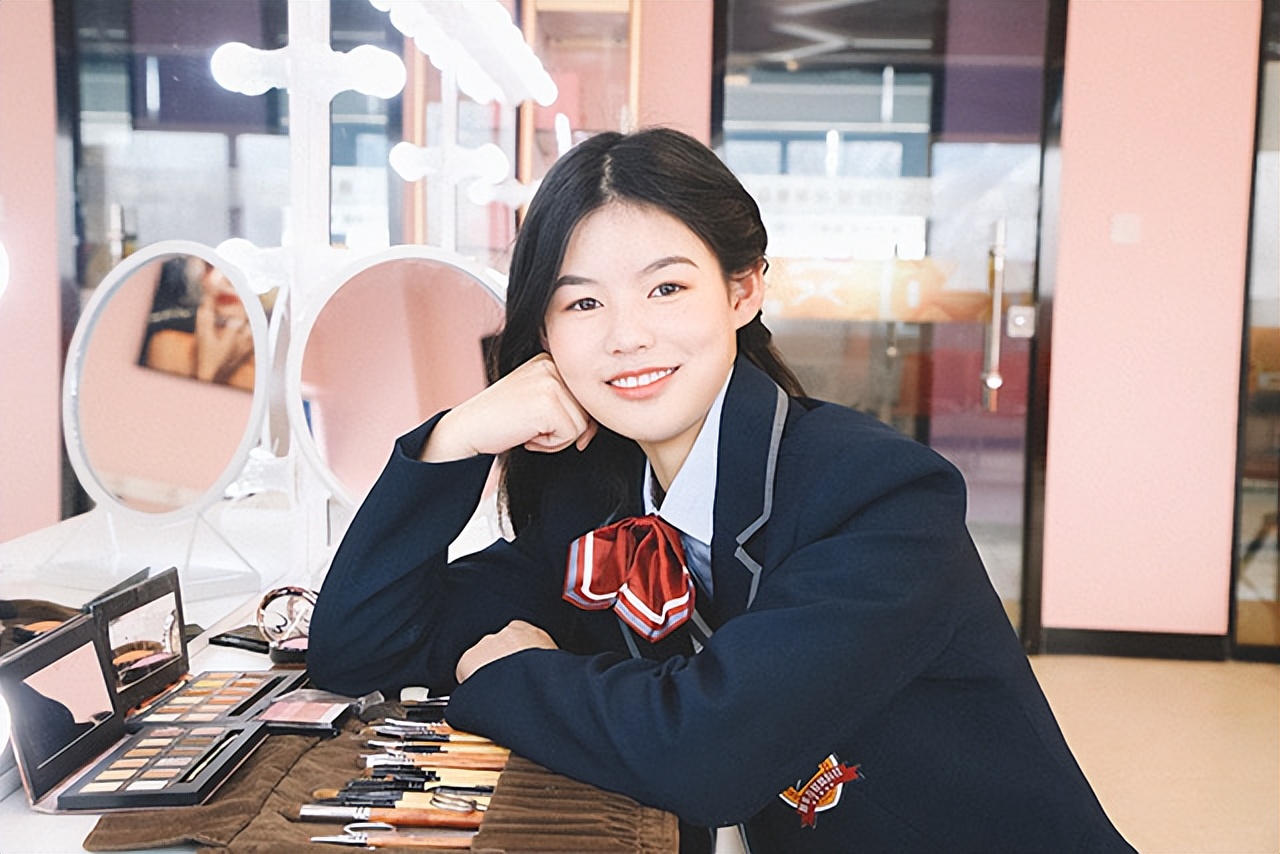 15到18岁女孩子学什么专业好