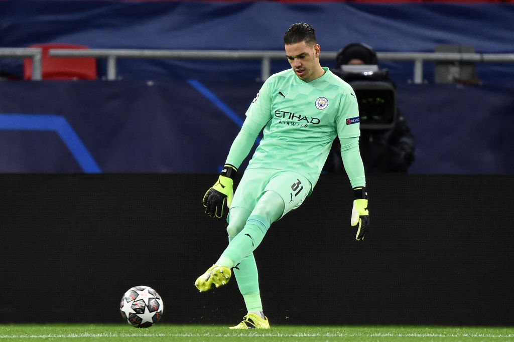 目前最牛的几个国家足球守门员,现役最棒的足球守门员是谁