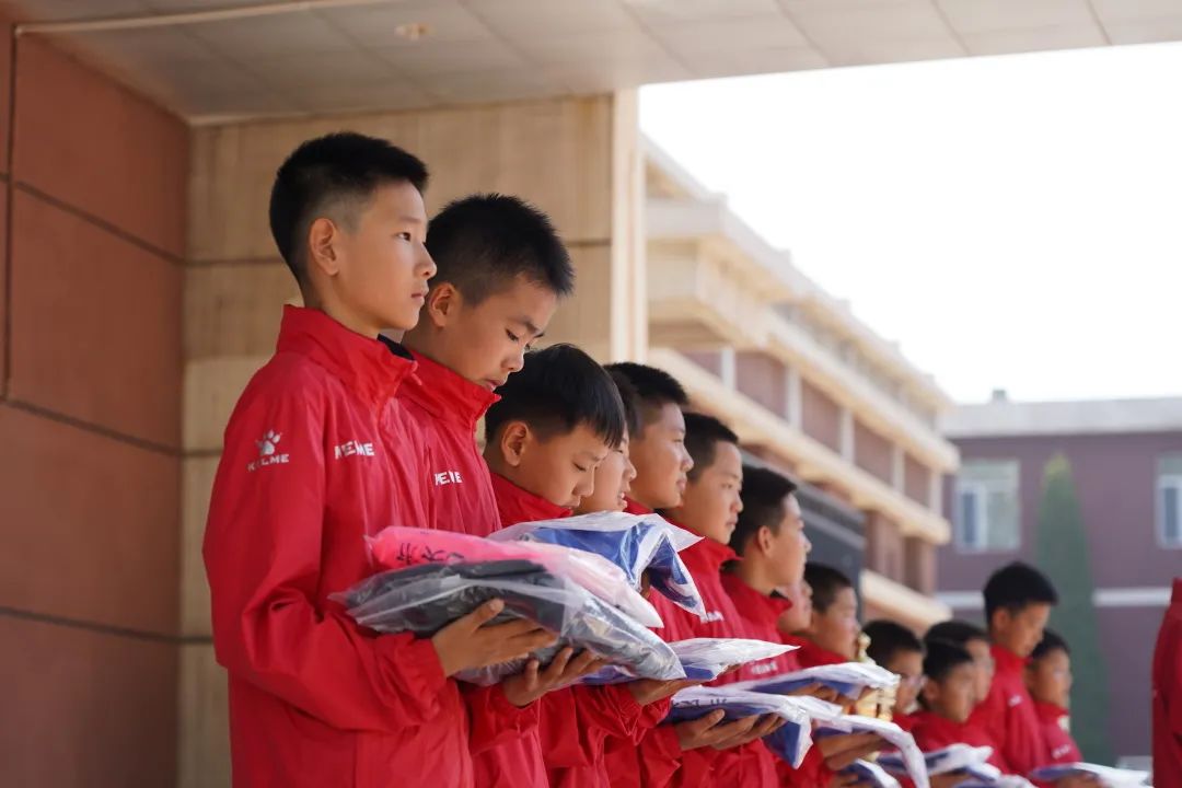 包头市青山区光荣道小学足球队,包头青山区哈达小学