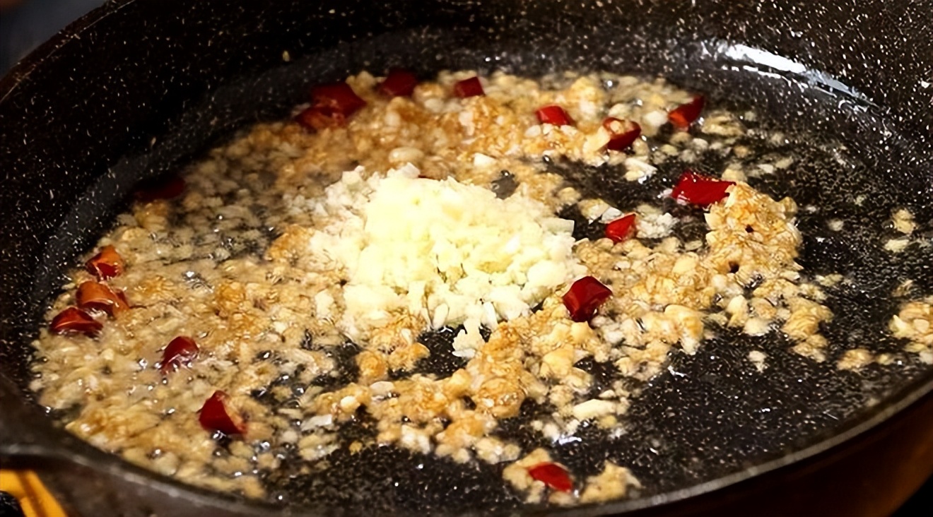 甲流高发期，不要恐慌！多吃“2荤2素”，提高抵抗力，减少感染