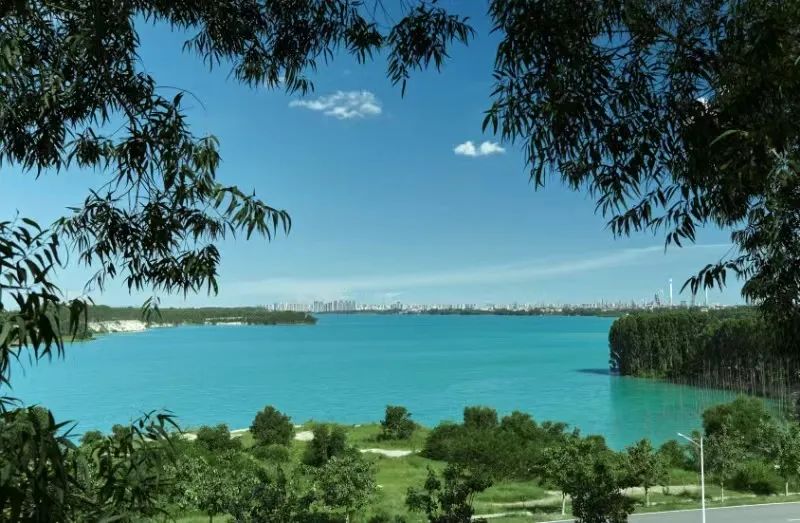 了不起的露天矿——踩着“金库”建公园（美图高能）