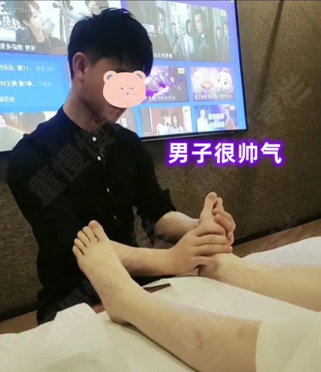 足浴技师一年可以赚20万,90后小伙足浴店当技师