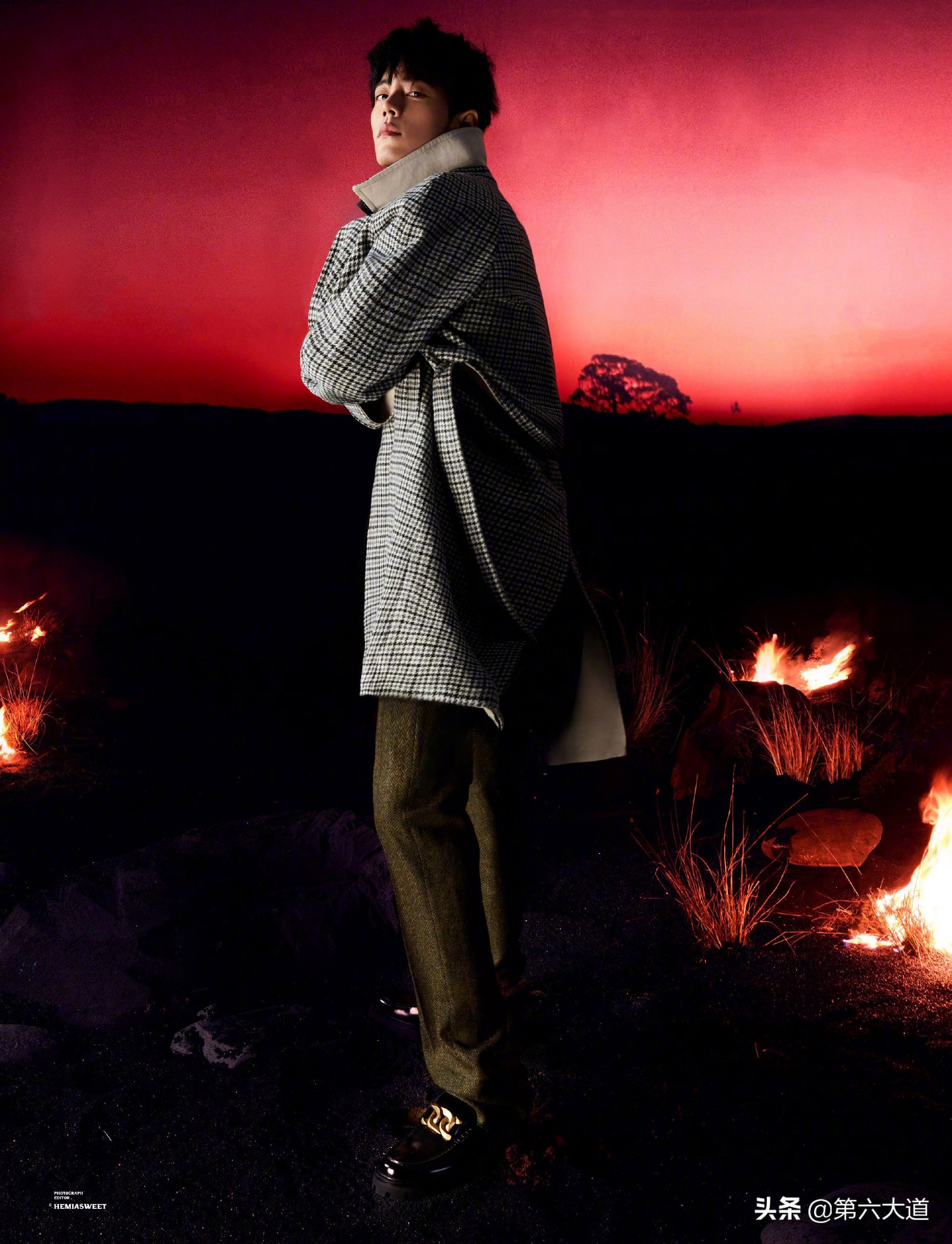 肖战杂志最高销售纪录,肖战一亿销量是怎么回事