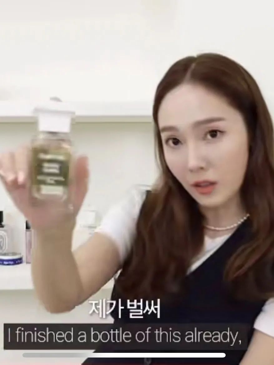 出道失败只因“不是男的”？她的同款“大师香薰”如今却全网疯抢