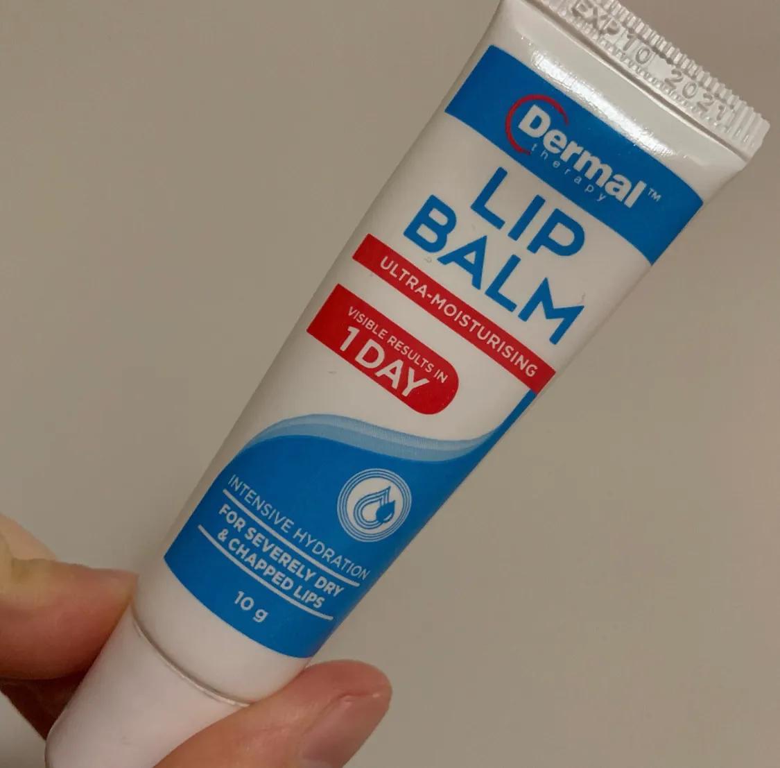 唇部护理精华油,唇部护理营养油