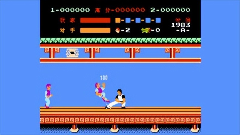 街机游戏一命通关怀旧经典,经典街机带两个保护球的飞机游戏