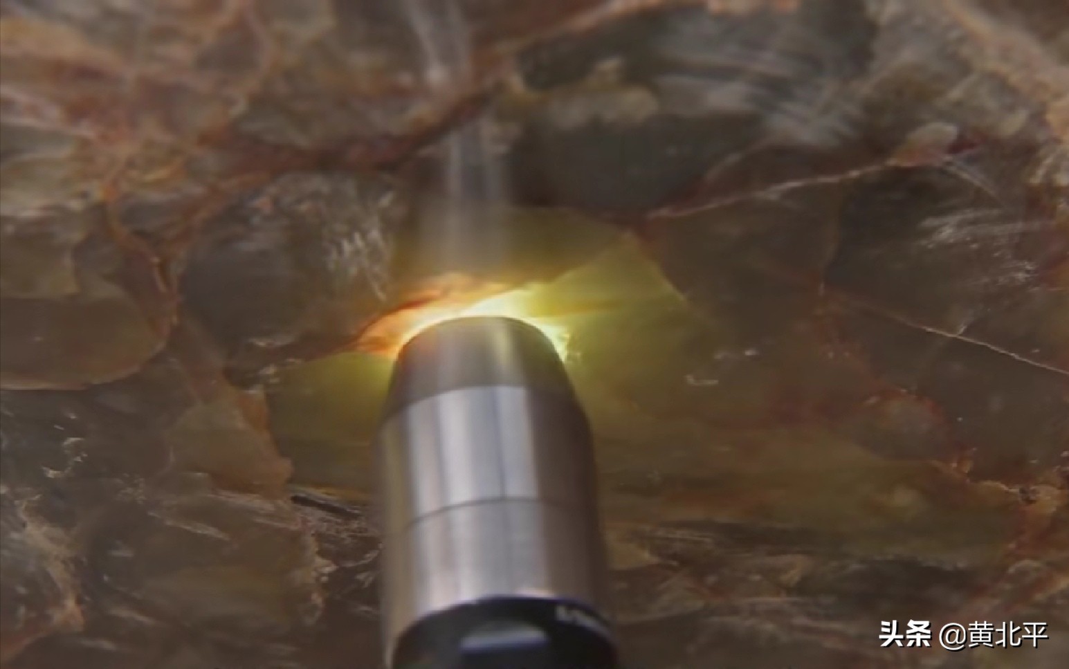 岫岩满族自治县哈达碑镇玉石村,辽宁鞍山最大的玉石