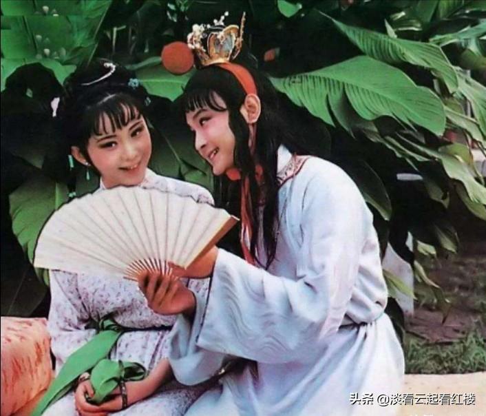 晴雯喜欢袭人还是贾母好,袭人和晴雯性格