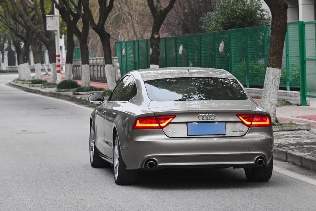17款a72.0t四驱quattro,老款a7四驱quattro