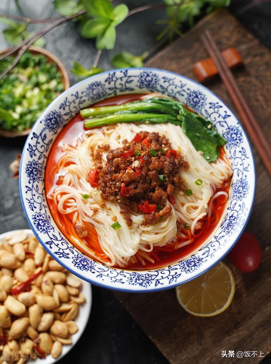 成都特色美食推荐排名前十有哪些,成都东站附近美食