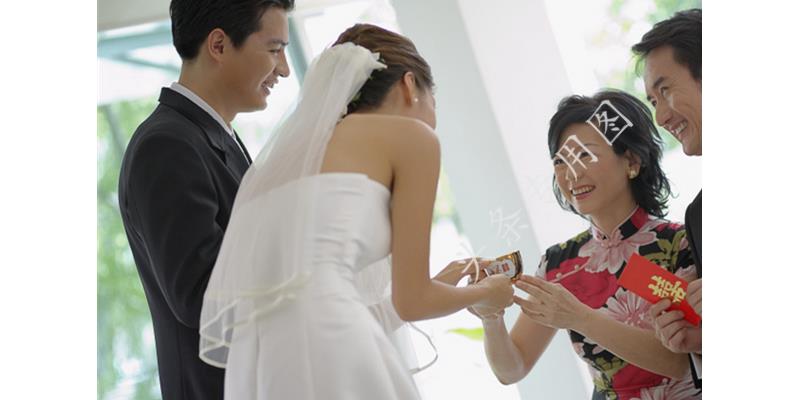 分家时大伯把烂滩地全给我爸,如今这里建高速,大伯肠子都悔青了