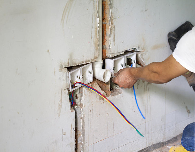 为什么说电工是万能的,水电工是万能工什么活都得干