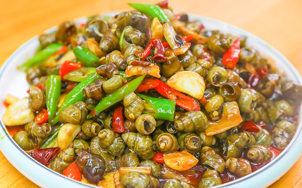 中秋美食月饼品尝与传统文化体验,中秋团聚的时候必吃的美食