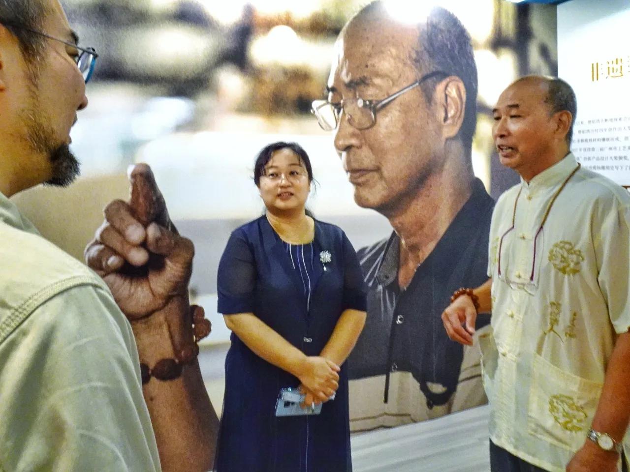 曾氏舞狮表演,广东曾氏榄雕基地