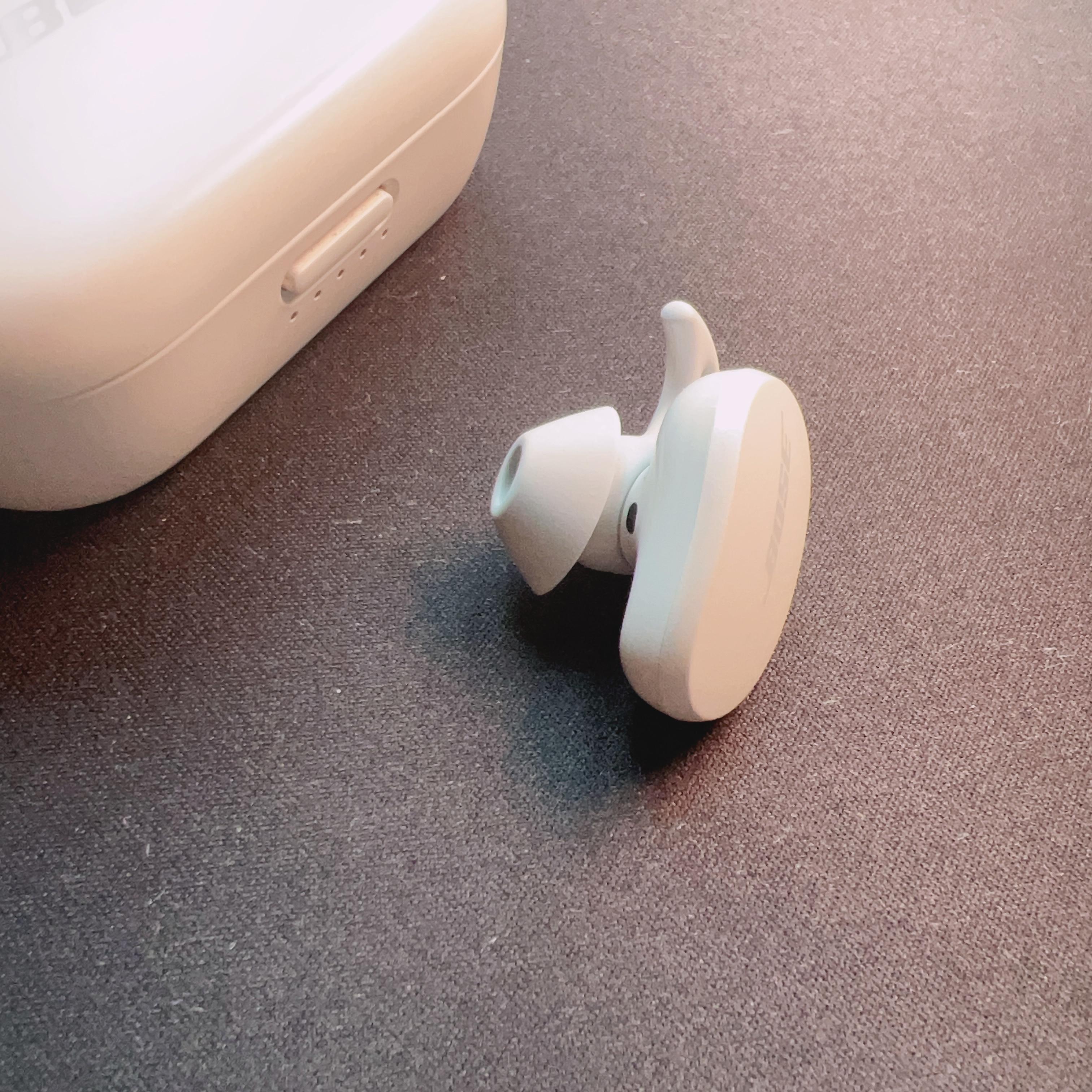 把u盘插在蓝牙音响上,boseqcearbuds评测一代