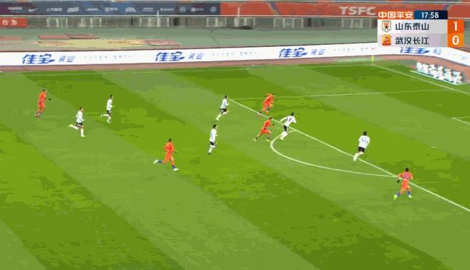 中超泰山击败河北队复盘,海港vs泰山费莱尼逃过红牌
