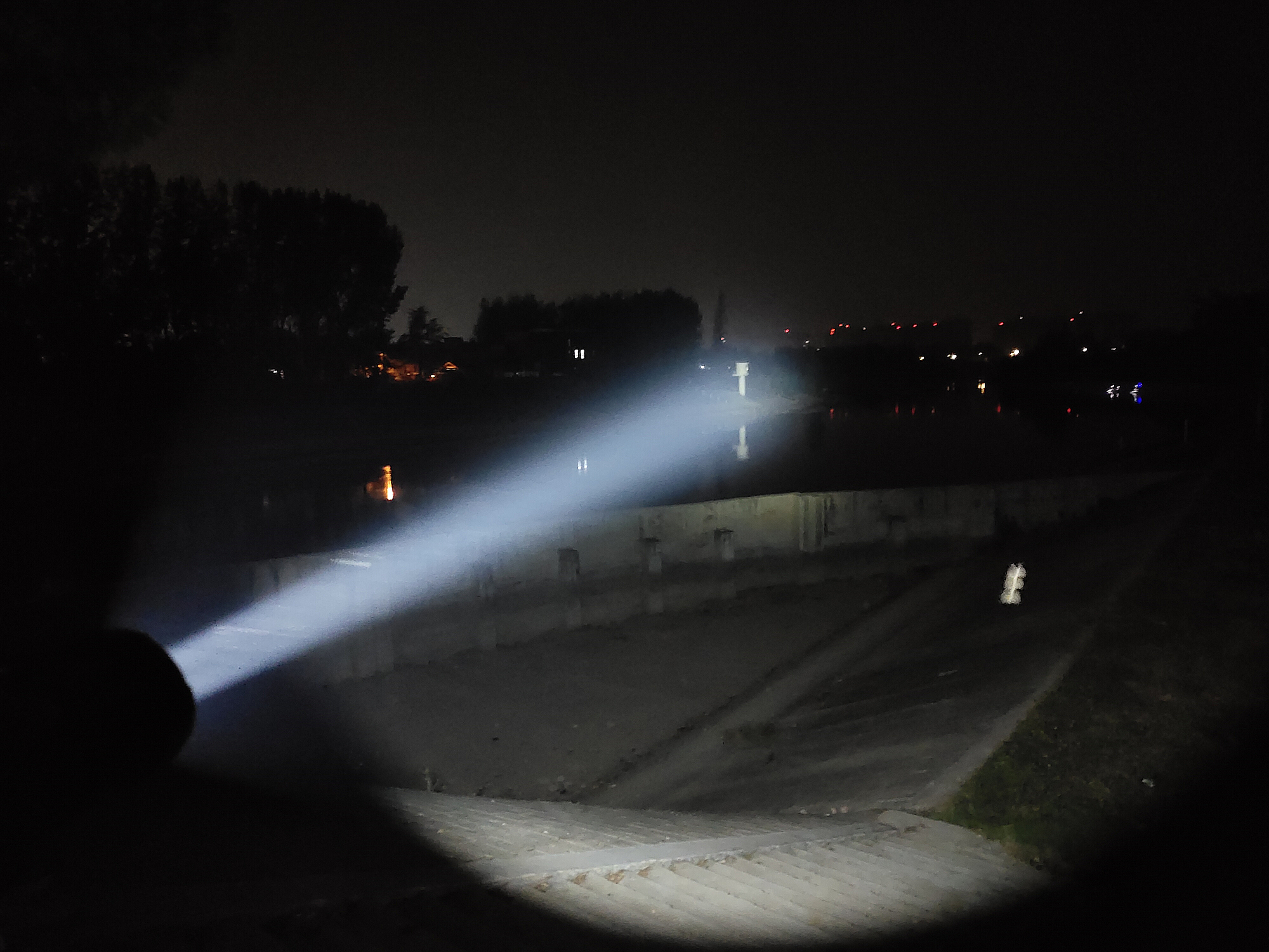 索菲恩ts21手电,强光手电索菲恩