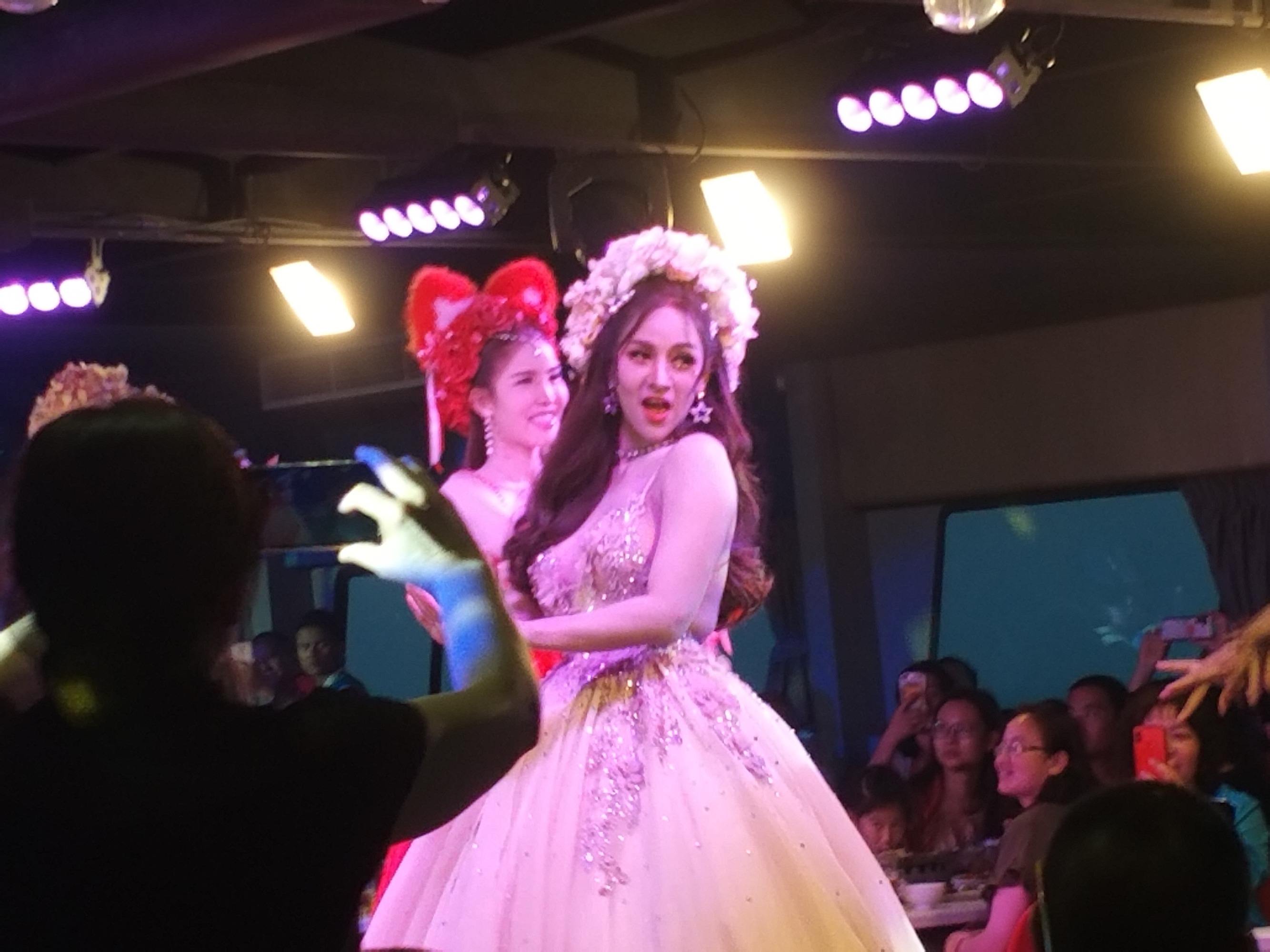 泰国底层人妖“退休”后逐渐恢复男儿身，也渴望爱情