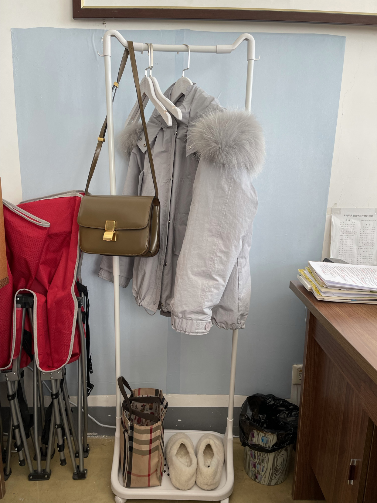 实用简易落地衣架,特别实用的家中必备好衣架