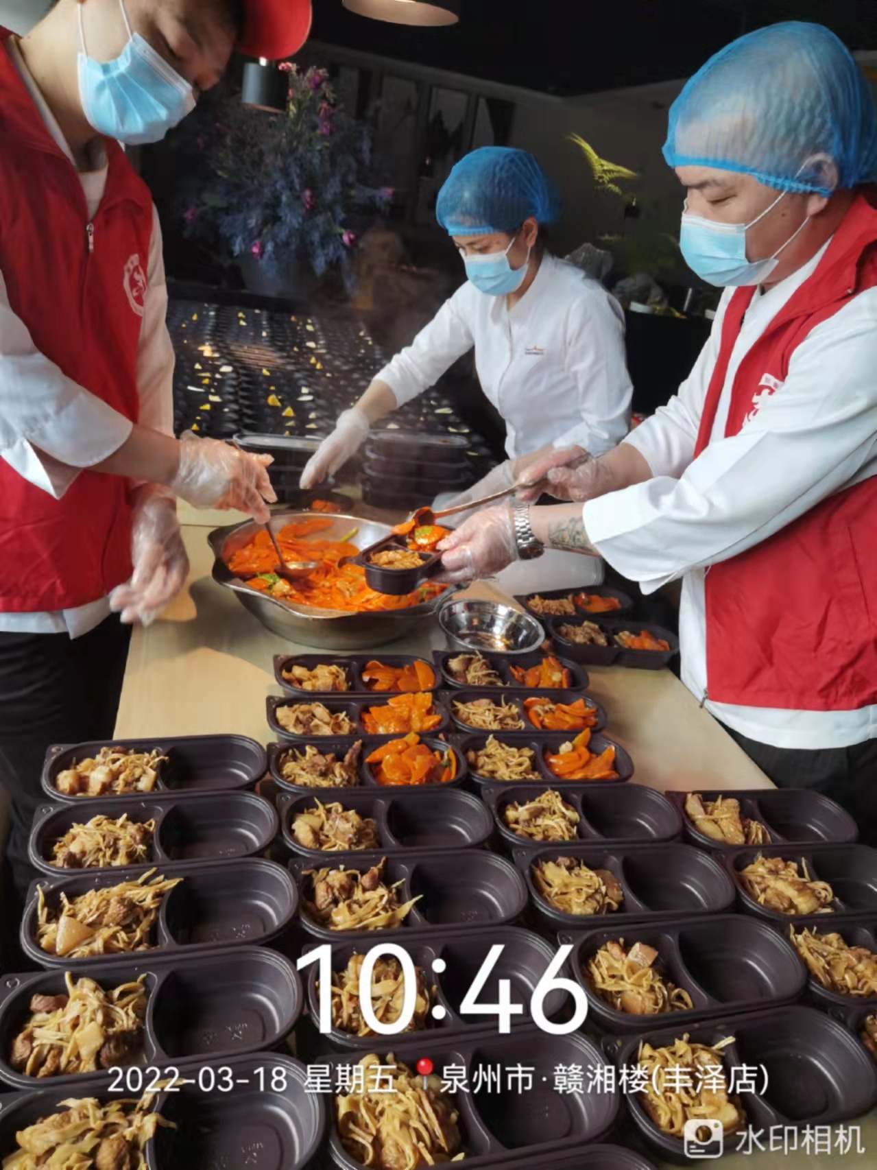 抗击疫情爱心企业免费送餐,爱心企业为防疫人员送饭