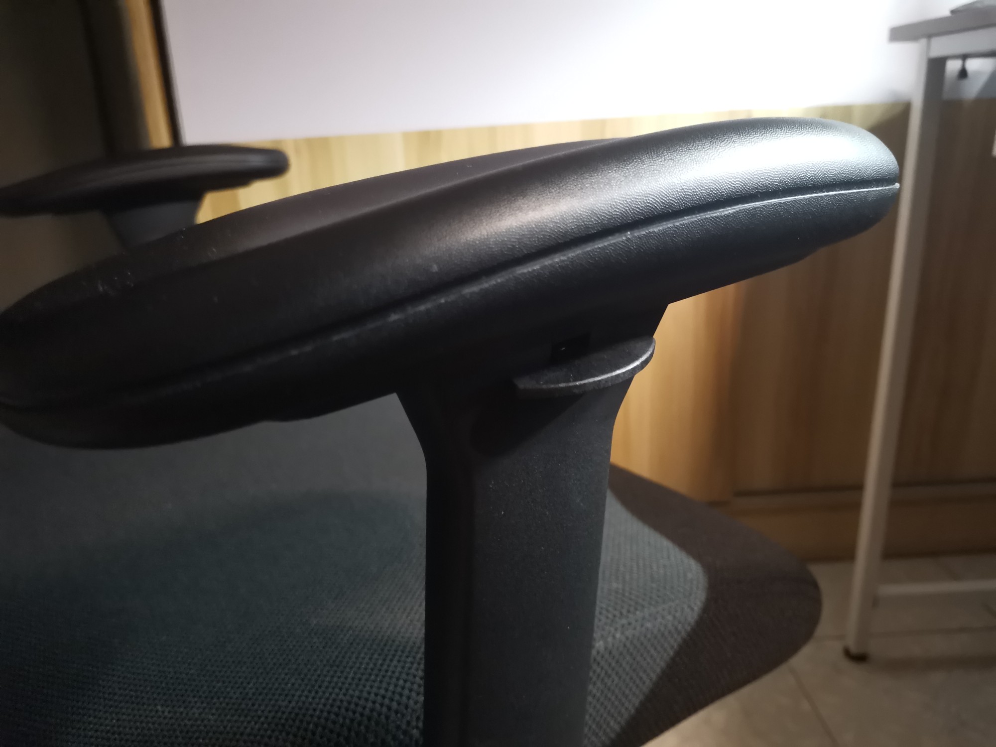 永艺沃克pro和永艺act100,永艺at100和永艺沃克pro