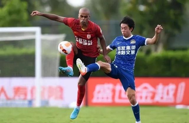 武汉三镇领跑，申花次席，泰山送大连首败，2022中超第5轮