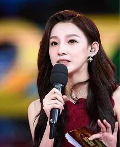 29岁的马凡舒为何能当上央视一姐,马凡舒央视女神