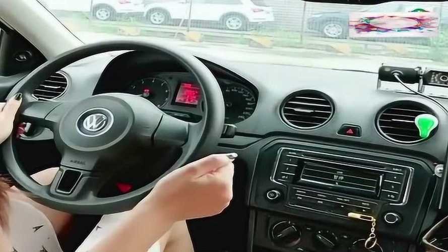 辽宁一男生被驾校女教练猥亵，*体下**受伤后说：那个女人像疯狗