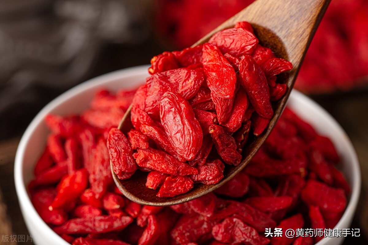 补肾阳气血不足的中成药,既能补阴阳又能气血双补的中成药