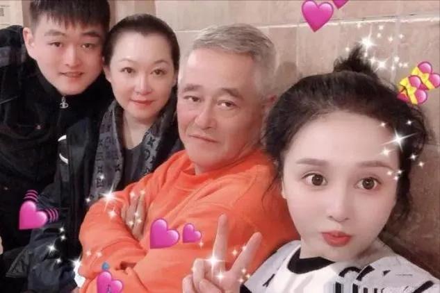 赵本山大女儿赵玉芳结婚现场,赵本山的女儿赵玉芳个人简历