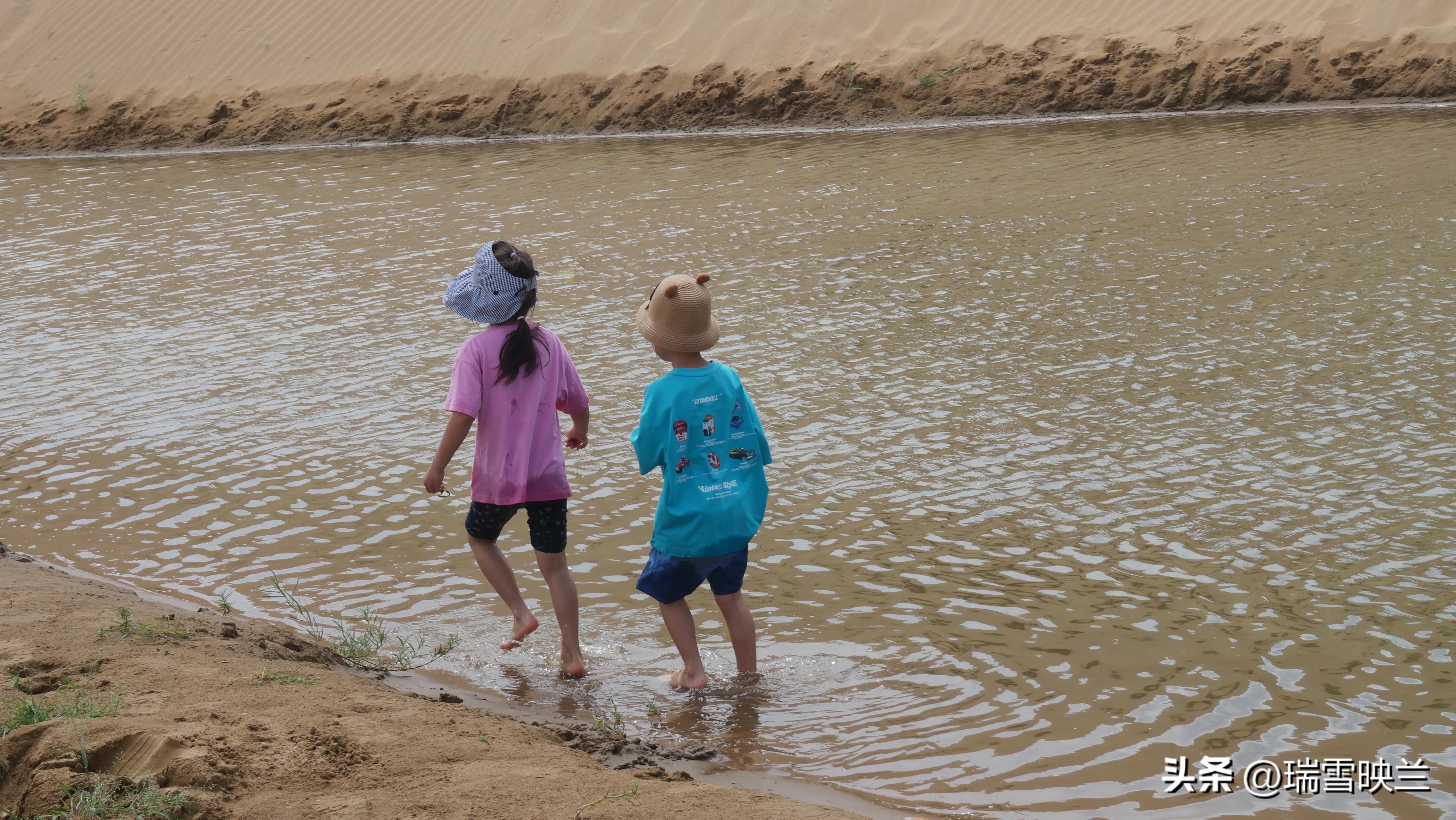 沙漠绿洲——恩格贝，沙山湖水孩子们的最爱（自驾游第43天）