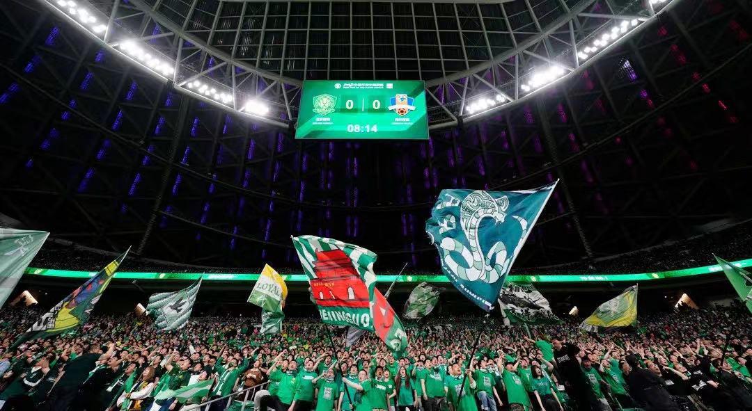 回来的山呼海啸,消失的胸前广告