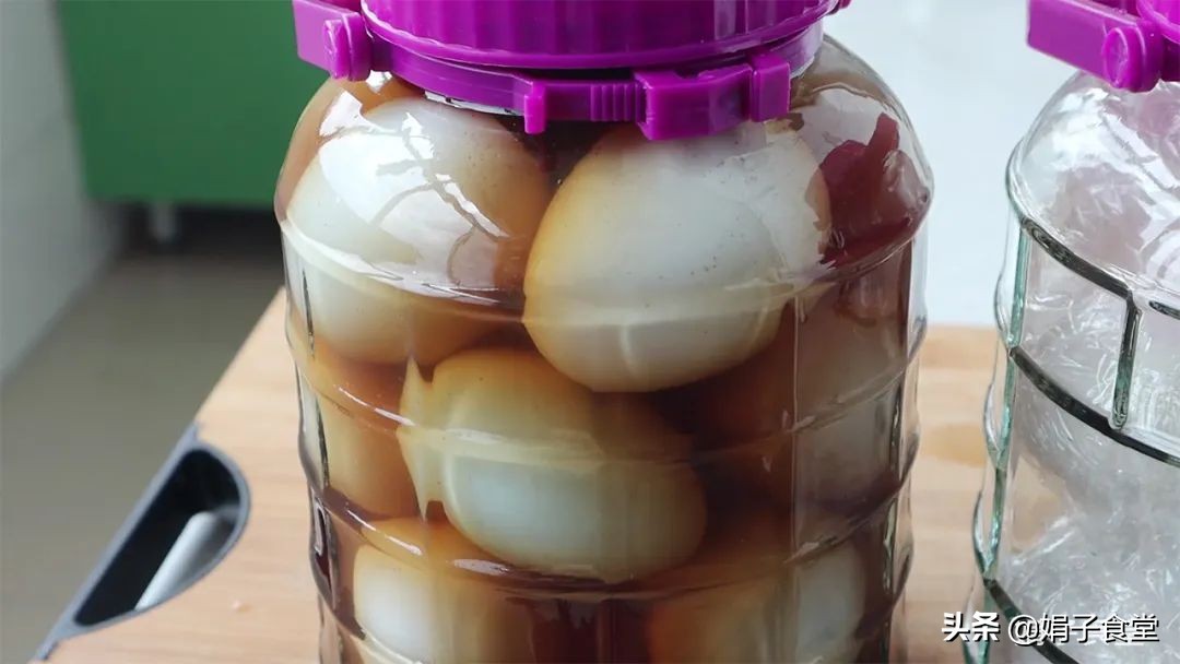 腌制咸鸭蛋最简单正确的做法,把咸鸭蛋腌制成流油咸鸭蛋的方法