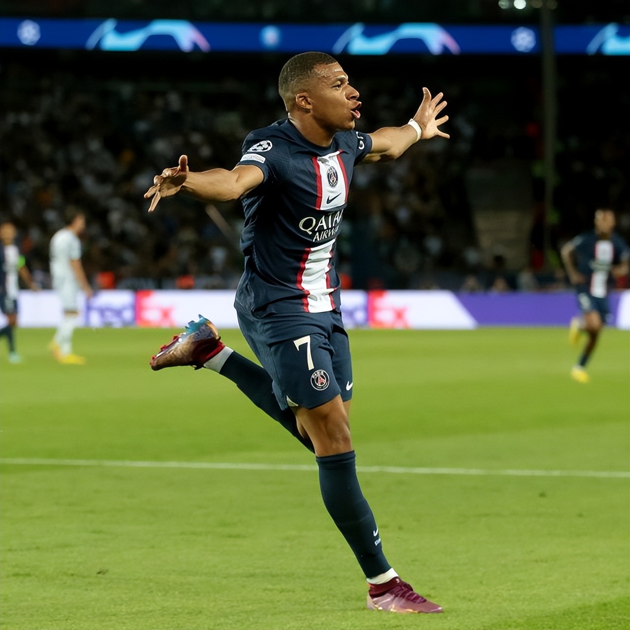 2021运动员收入排行榜姆巴佩,当今足坛身价第一人姆巴佩