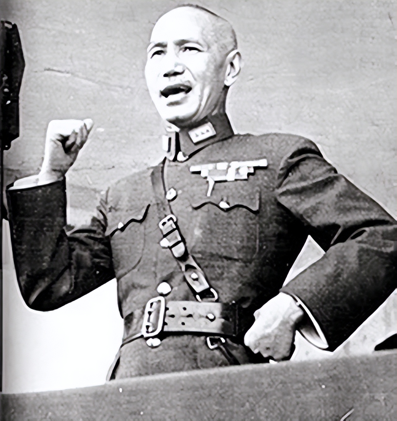 老蒋晚年坦言：败逃台湾无悔，此生最大不甘，是听了斯大林此言