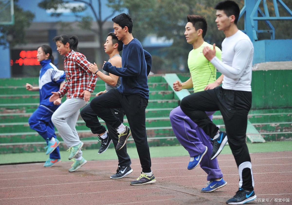 男生应该到了哪个岁数停止长高,哪些迹象表明自己停止长高了