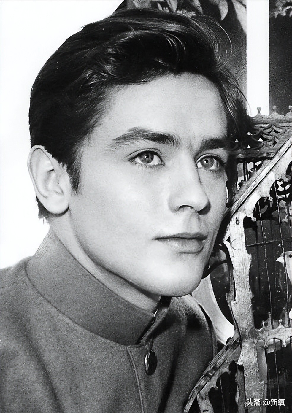 他是彼时最受欢迎的法国巨星，也是法国影史上片酬最高的男演员？
