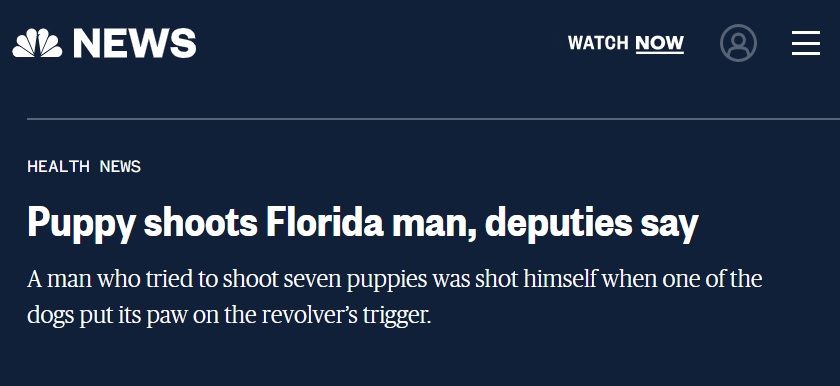 挖掘机抓玩具,挖掘机抓着飞机在飞的视频