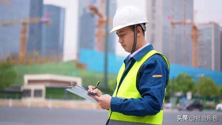 搞建筑怎么样？两个字：苦逼