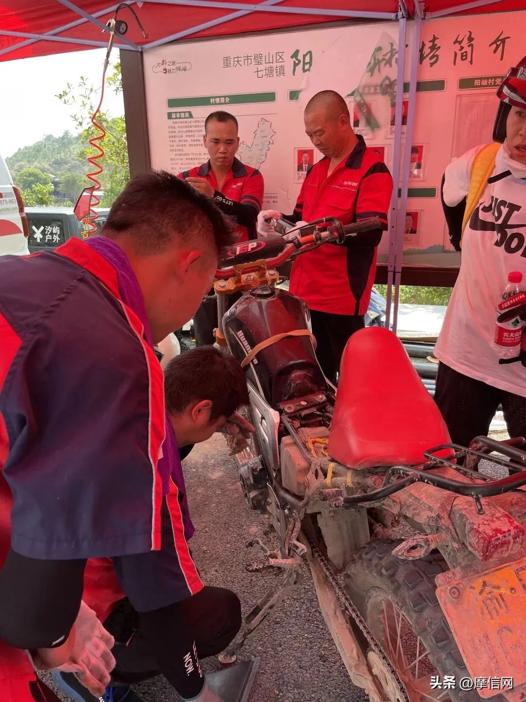 迎战川渝山火的消防员,重庆众志成城对抗山火