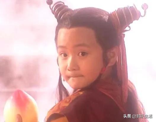 九岁县太爷演员今昔对比,九岁县太爷扮演者现在长什么样