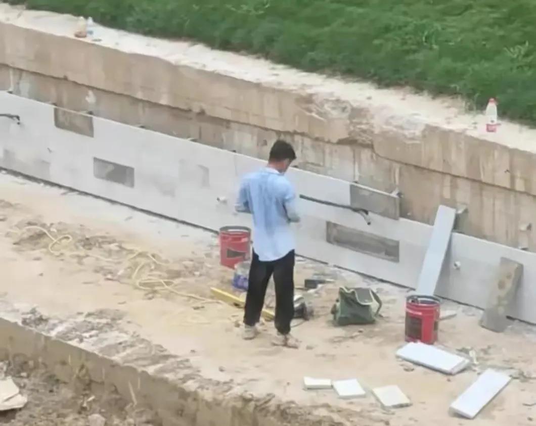 给长城贴瓷砖给飞机安倒挡,给长城上贴瓷砖