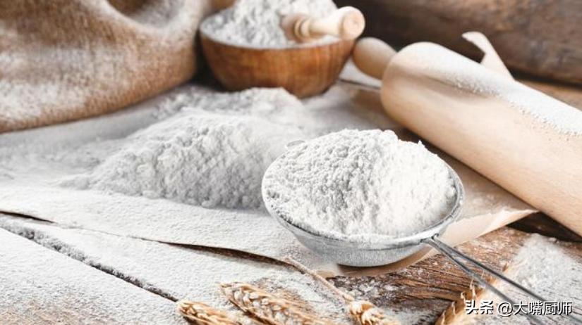 擀饺子皮的小技巧,擀饺子皮时用什么粉才不会粘