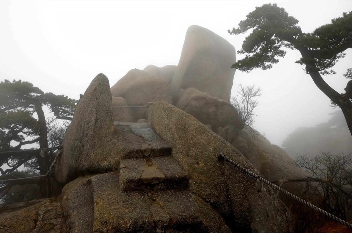 黄山慈光阁到玉屏楼步行多久,爬黄山从慈光阁开始的攻略