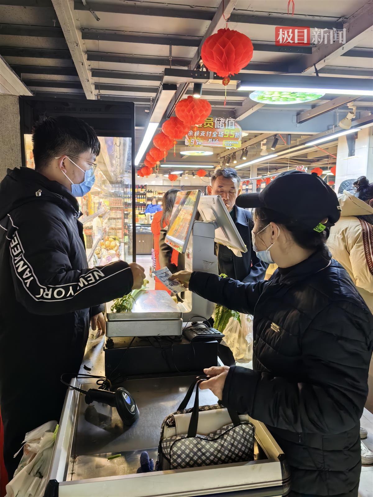 商家拒收现金是否是违法行为,商家拒收现金应该打什么电话