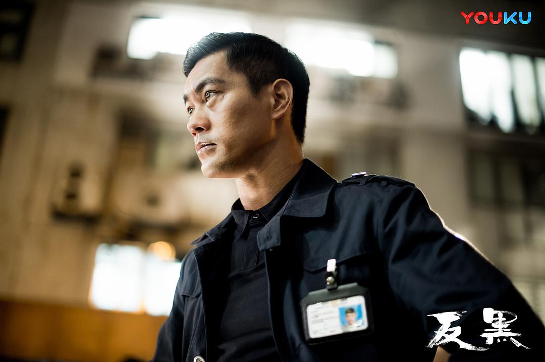 叶问4中扮演李小龙的是谁,李小龙传奇的男演员