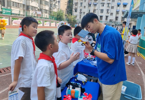 喜欢什么课？自己来选！合肥市香樟雅苑小学开办个性化课程超市