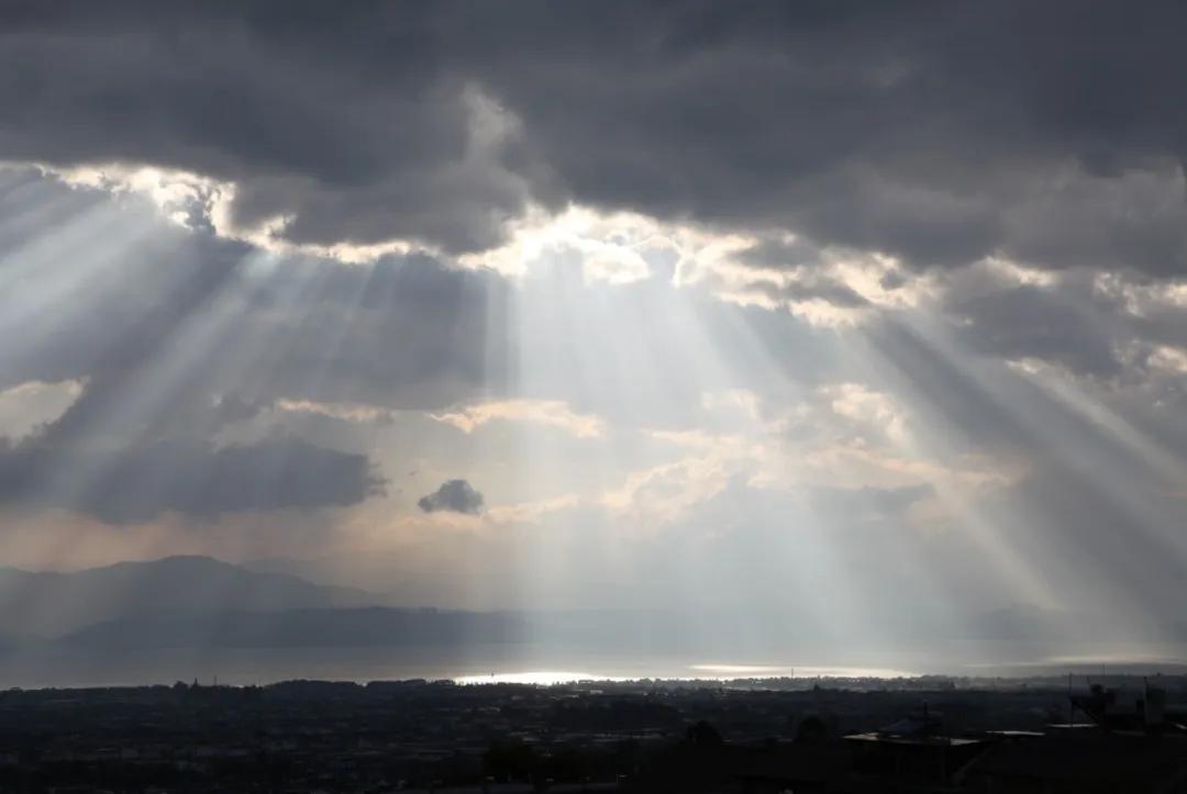 有一种美叫做大理苍山,有一种美叫天上的云